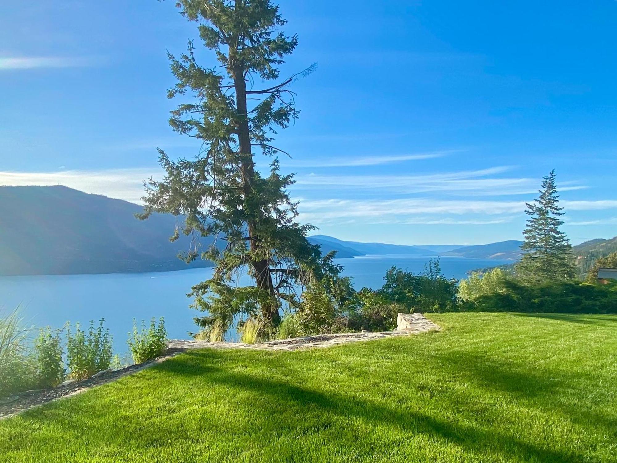 Kelowfornia Lakeview Retreat Kelowna Exteriör bild